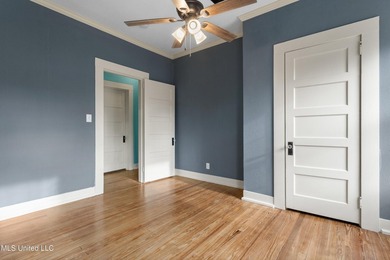 Welcome home to this beautifully renovated gem! Light-filled - photo 33