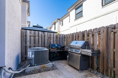Stunning and desirable END-UNIT townhome in the gated community - photo 34