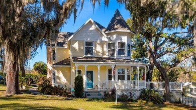 Welcome to this beautifully designed Victorian-style home built - photo 39