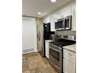Brookstone two bedroom two full bathrooms condo in Huntington - photo 9
