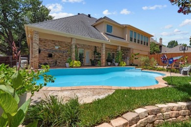 Price reduction !!!  Beautiful  landscaped corner located on a