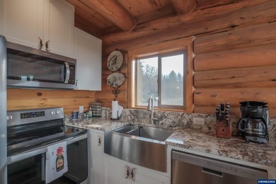 Accepted Offer with Contingencies. Resort-style retreat! Relax - photo 11
