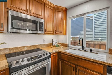 Beautifully refreshed and move-in ready, this 3-bedroom, 2-bath - photo 21