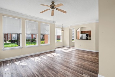 Beautiful corner end unit in desirable Esplanade at Town Center - photo 23