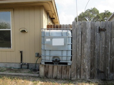Investors, solid brick home great for long term investment. 3 - photo 24