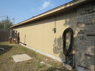 Investors, solid brick home great for long term investment. 3 - photo 25