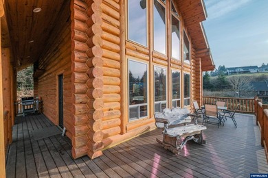 Accepted Offer with Contingencies. Resort-style retreat! Relax - photo 29