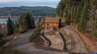 Accepted Offer with Contingencies. Resort-style retreat! Relax - photo 37