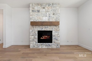 Experience luxury and leisure in The Maple by Tresidio Homes, an - photo 8