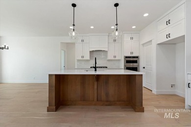 Experience luxury and leisure in The Maple by Tresidio Homes, an - photo 10