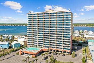 Welcome to Sanibel in Gulf Shores, where beach days are easy and - photo 4