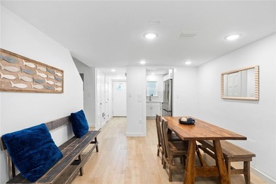 Welcome to LITTLE BAY LANDING, a beautifully renovated 24-unit - photo 11