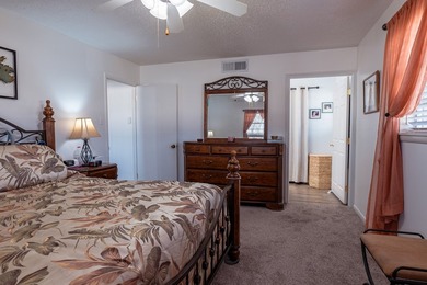 Move-in ready 3-bedroom, 2-bath home in a quiet, conveniently - photo 22
