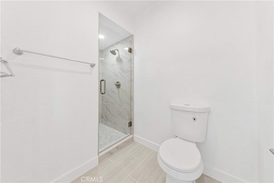 Beautifully Remodeled 2 Bed / 2 Bath Condo in Gated Claremont - photo 23