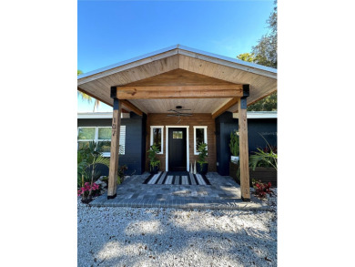 Manatee River Home Sale Pending in Bradenton Florida