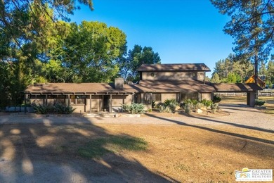 Experience exceptional country living on this spectacular 5+ - photo 2
