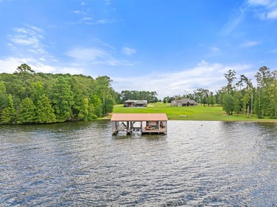 It is my pleasure to present this unparalleled, sprawling Lake - photo 9