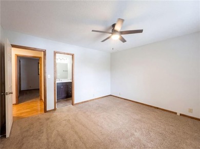 Step into 120 Bay Ct, arranged for everyday practicality with a - photo 4