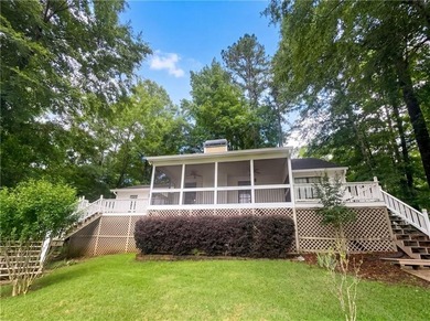 Step into 120 Bay Ct, arranged for everyday practicality with a - photo 5