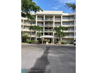 Lake Condo For Sale in Pompano Beach, Florida