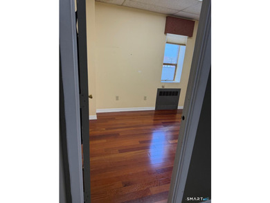 Opportunity to purchase a 1,758 SF fourth-floor professional - photo 12