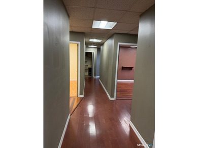Opportunity to purchase a 1,758 SF fourth-floor professional - photo 18