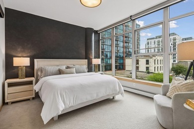 Rare opportunity to own a beautifully updated three-bedroom - photo 18