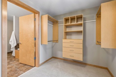 Rare opportunity to own a beautifully updated three-bedroom - photo 21