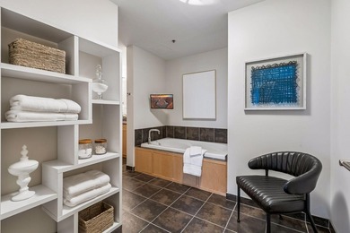 Rare opportunity to own a beautifully updated three-bedroom - photo 28