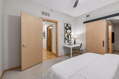 Rare opportunity to own a beautifully updated three-bedroom - photo 32