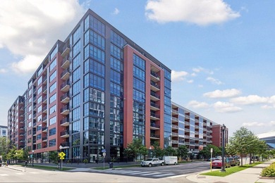 Rare opportunity to own a beautifully updated three-bedroom - photo 40