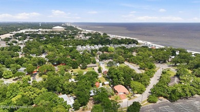 Coastal living meets spacious luxury in this 6-bedroom, 4-bath - photo 3