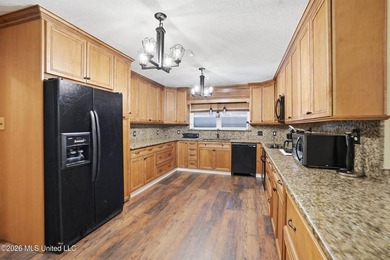 Coastal living meets spacious luxury in this 6-bedroom, 4-bath - photo 5