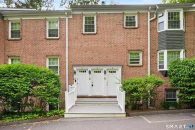 Enjoy resort-style living with access to the in-ground community - photo 2