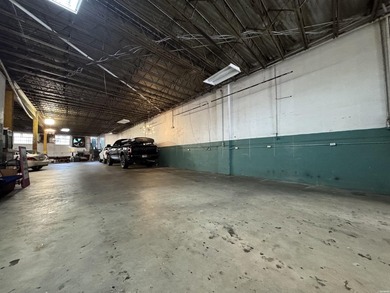 Heart of city & entry block to Downtown area with 22,000sqf of - photo 27