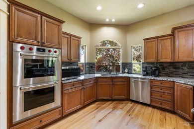 Enjoy the space, flexibility, and freedom this thoughtfully - photo 2
