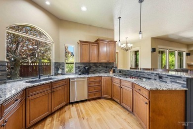Enjoy the space, flexibility, and freedom this thoughtfully - photo 3