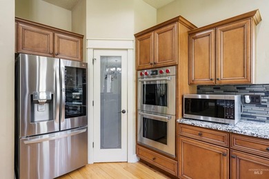 Enjoy the space, flexibility, and freedom this thoughtfully - photo 6