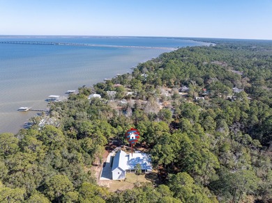 Bay Living! Tucked away on a quiet private road in the heart of - photo 2