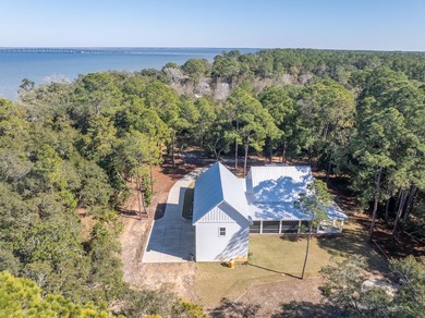 Bay Living! Tucked away on a quiet private road in the heart of - photo 6