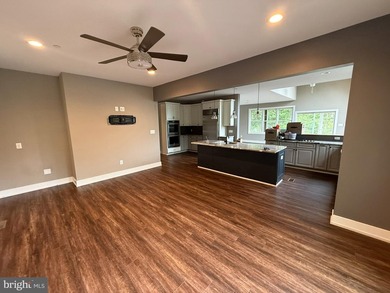 Experience waterfront living on Mill Creek with private water - photo 12