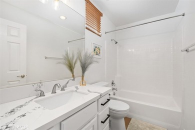 Welcome to this beautifully upgraded detached home featuring 3 - photo 6
