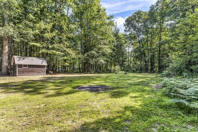 Motivated sellers This Charming 3-bedroom, 1-bath home comes - photo 33