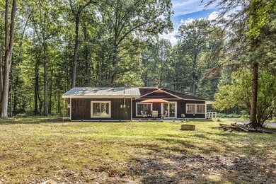 Motivated sellers This Charming 3-bedroom, 1-bath home comes - photo 38