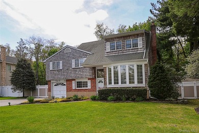 Nestled in the desirable Morgan Park Estates and backing - photo 3