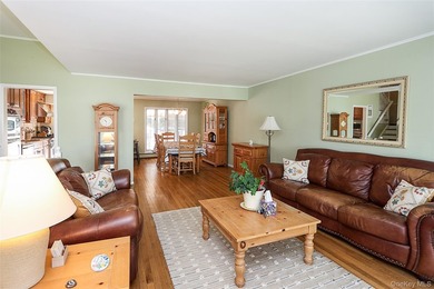 Nestled in the desirable Morgan Park Estates and backing - photo 5