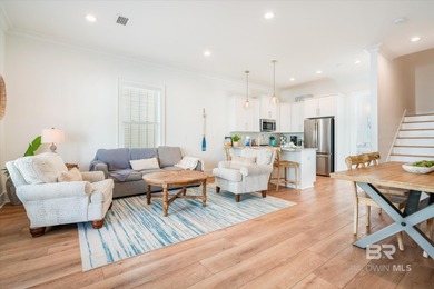 Discover this beautifully furnished, turnkey Gold Fortified - photo 3