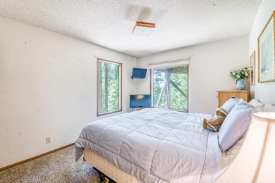 Welcome to this great family cabin with an attached 2 car garage - photo 20