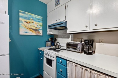 Comfortable Molokai Village condo in Building D featuring an - photo 21