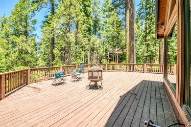 Welcome to this great family cabin with an attached 2 car garage - photo 27